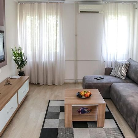 Delta City New Belgrade Apartment Free Public Parking Exterior photo